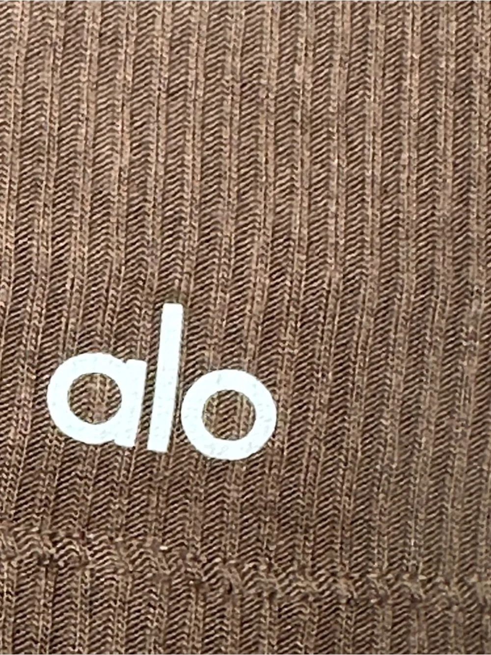ALO Yoga 🤎 alo